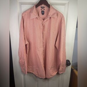 Gap long sleeve button down gingham pattern dress shirt . Relaxed‎ fit